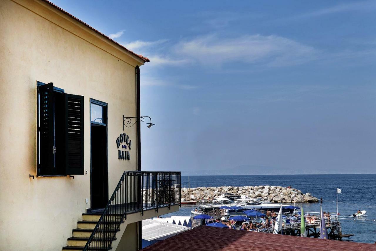 Hotel Baia Di Puolo มัสซาลูเบรนเซ ภายนอก รูปภาพ
